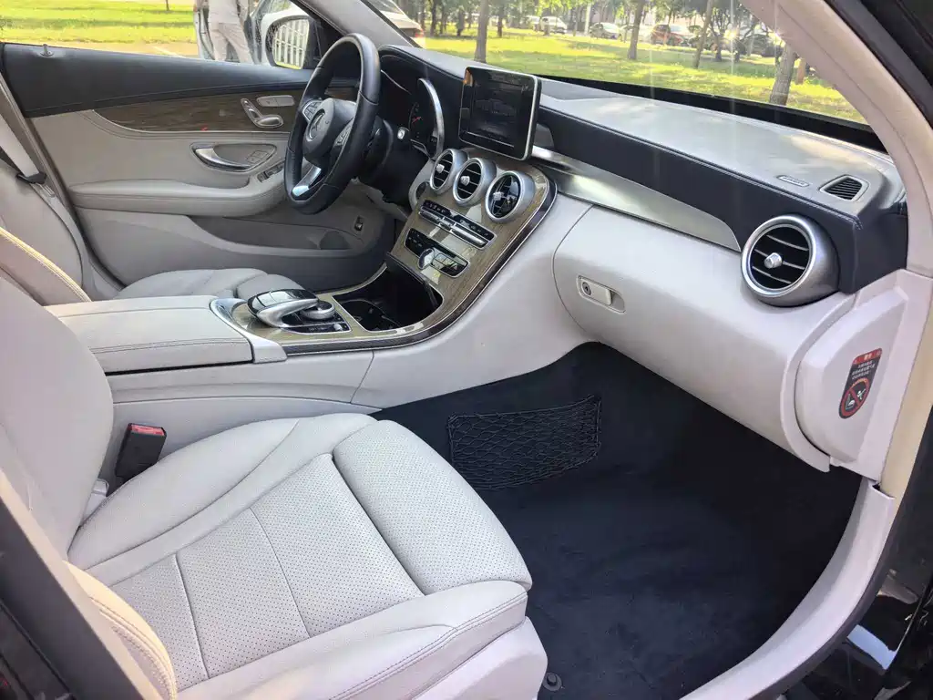 Mercedes-Benz C-Class — миниатюра 15