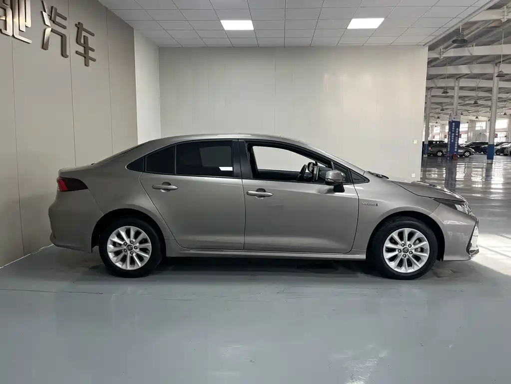 Toyota Corolla — миниатюра 13