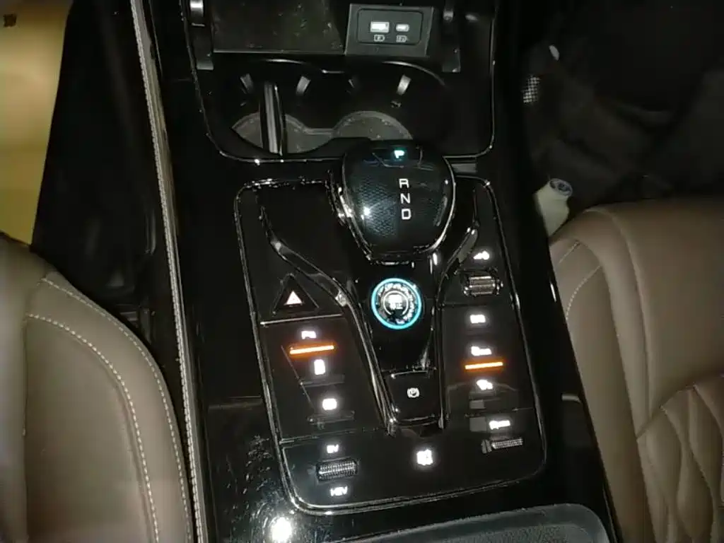 BYD Han — миниатюра 14