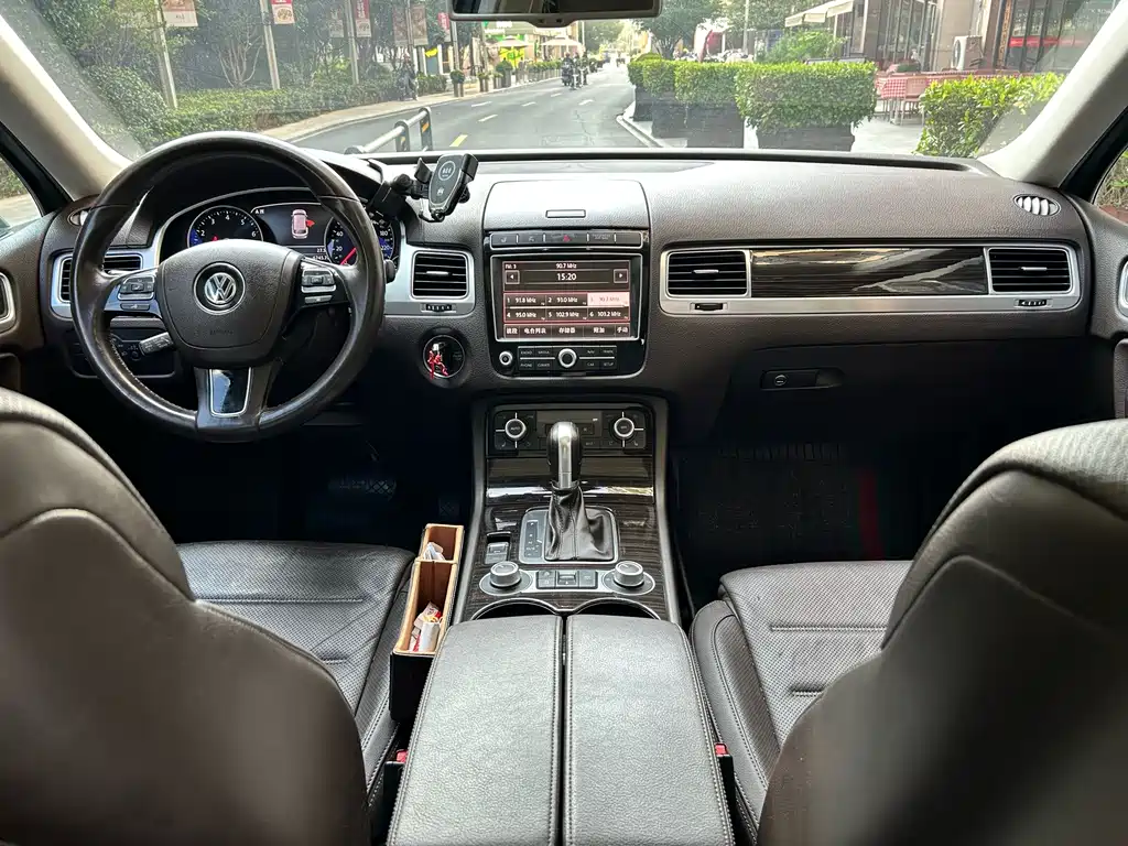 Volkswagen Touareg — миниатюра 14