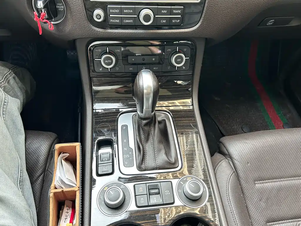 Volkswagen Touareg — миниатюра 11
