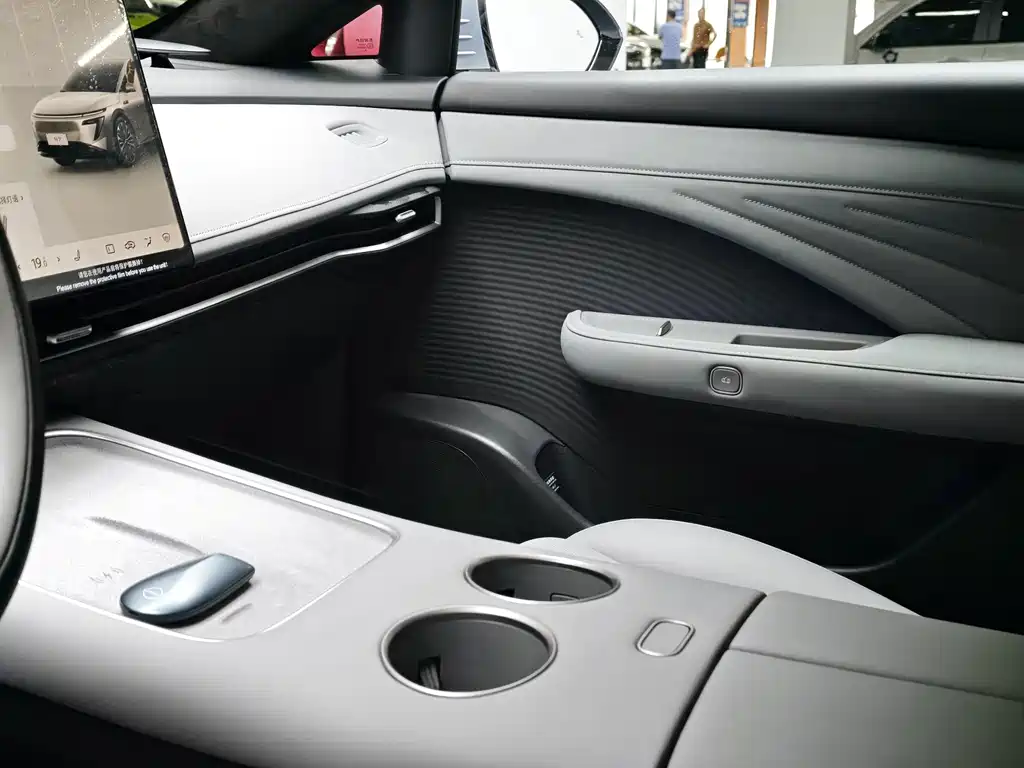 Nissan N7 — миниатюра 9