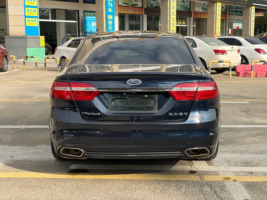 Ford Taurus — миниатюра 8