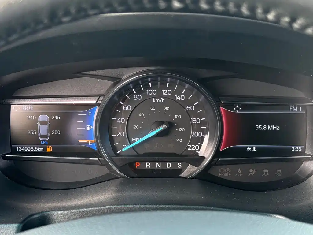 Ford Explorer (Import) — миниатюра 11