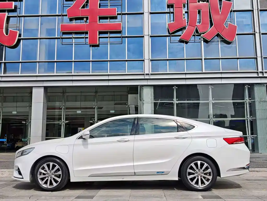 Geely Borui Hybrid — миниатюра 4