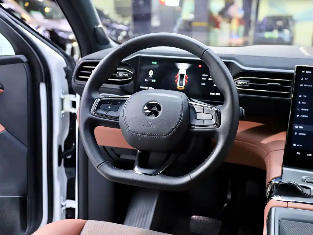 NIO EC6 — миниатюра 10