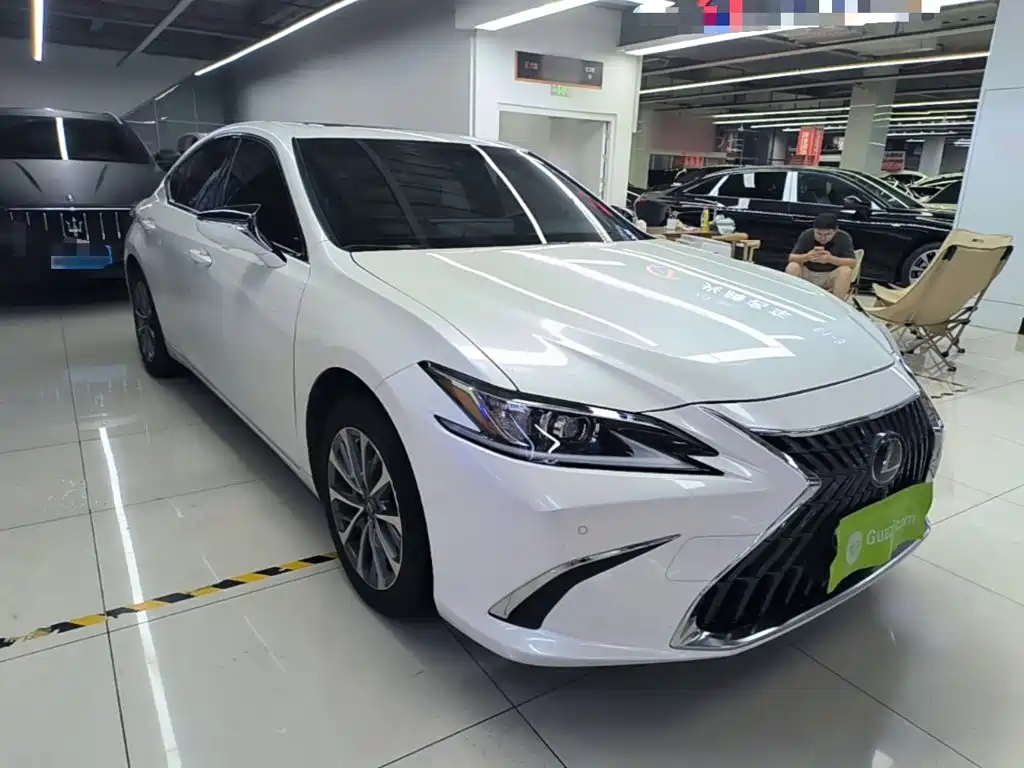 Lexus ES — миниатюра 4