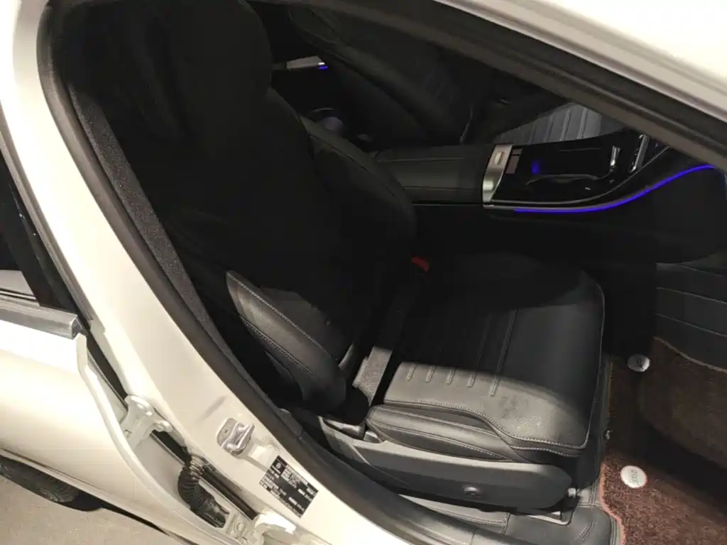 Mercedes-Benz C-Class — миниатюра 25