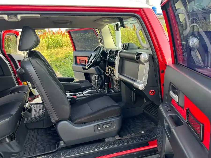 Toyota FJ Cruiser — миниатюра 20