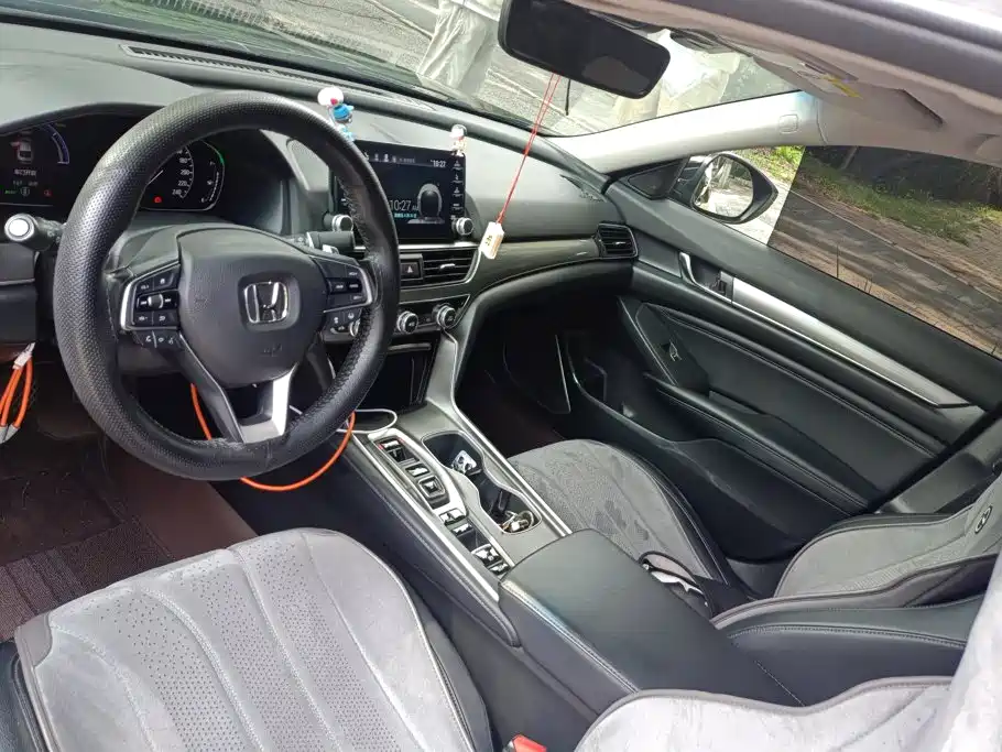 Honda Accord — миниатюра 12