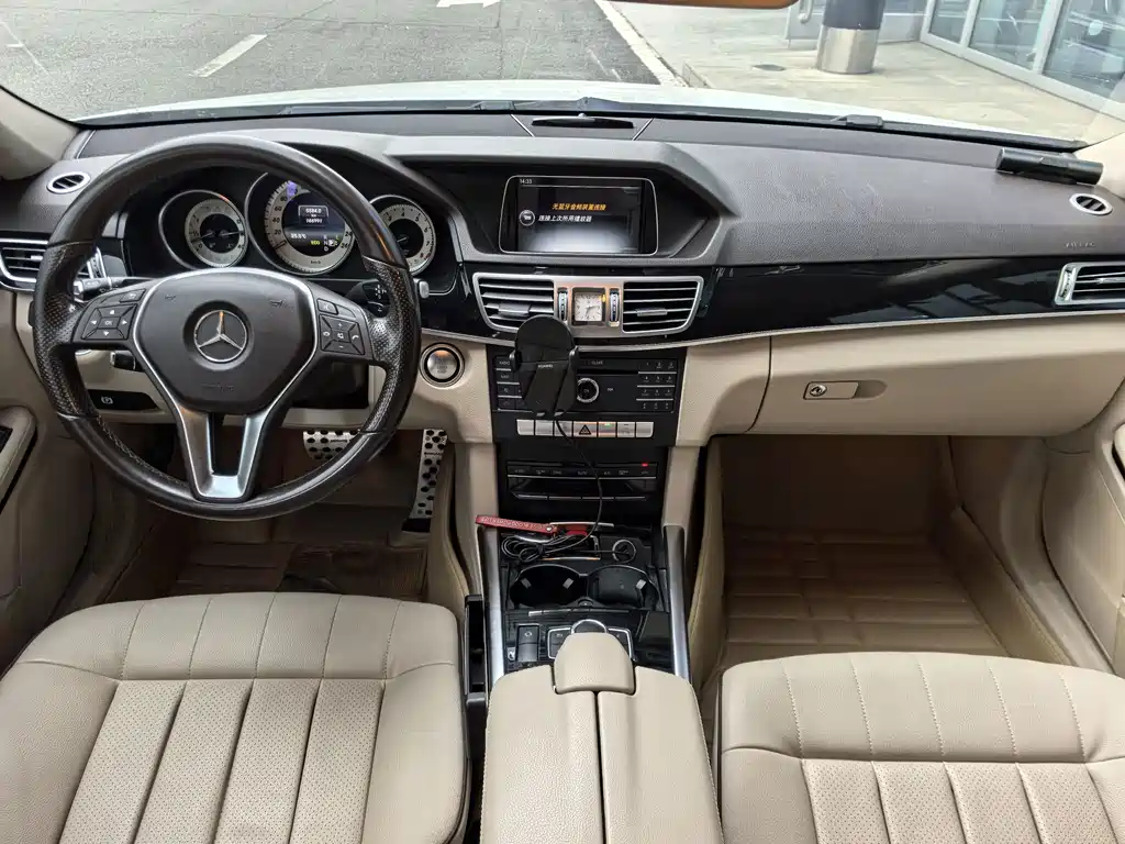 Mercedes-Benz E-Class — миниатюра 11
