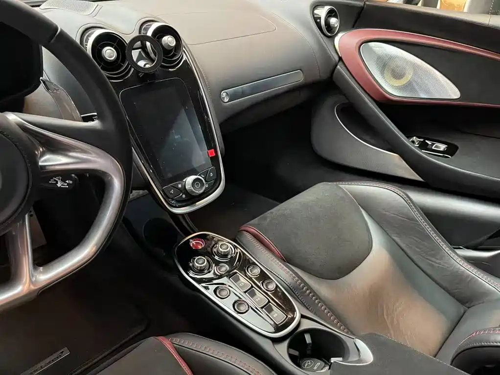McLaren GT — миниатюра 6