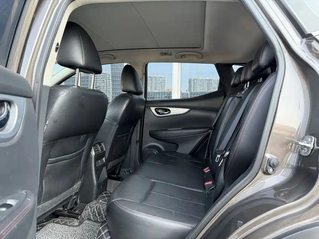 Nissan Qashqai — миниатюра 11