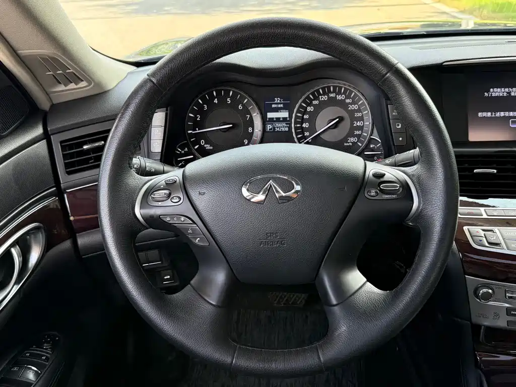 Infiniti Q70 — миниатюра 10