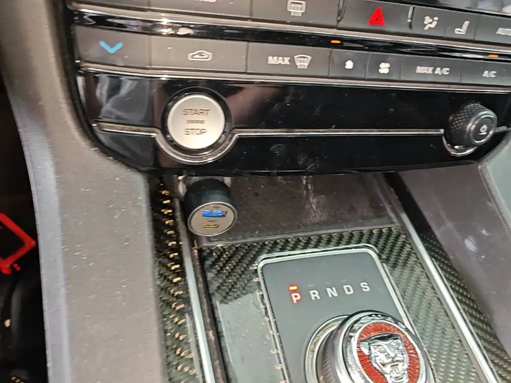 Jaguar F-PACE — миниатюра 9