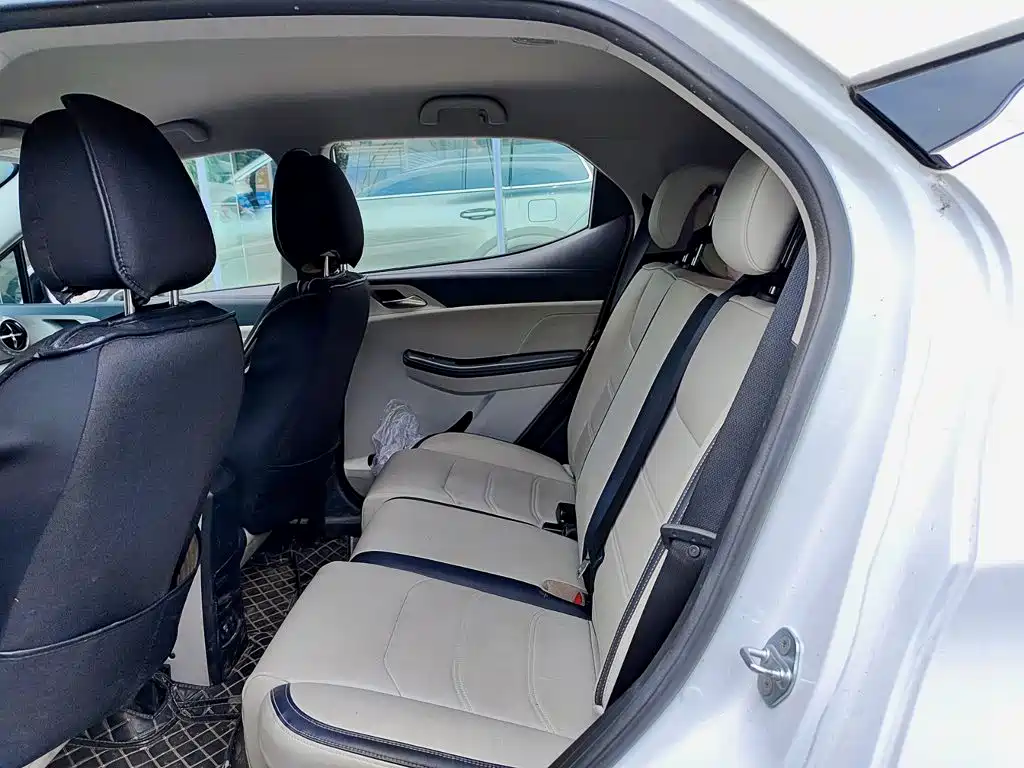 BYD Yuan Pro — миниатюра 8