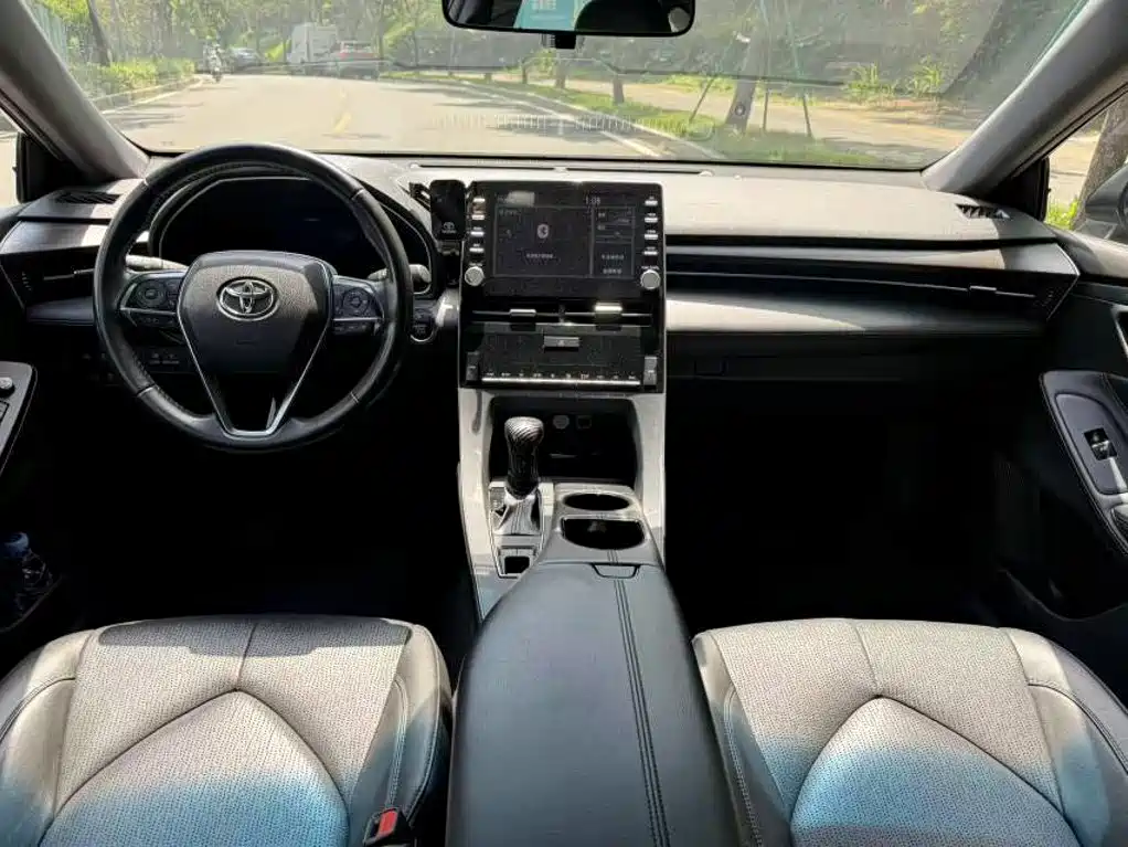 Toyota Avalon — миниатюра 7