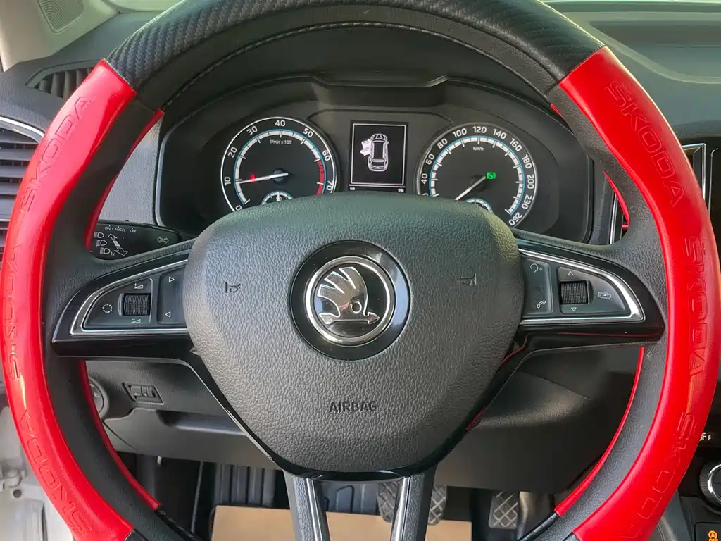 Skoda Karoq — миниатюра 7