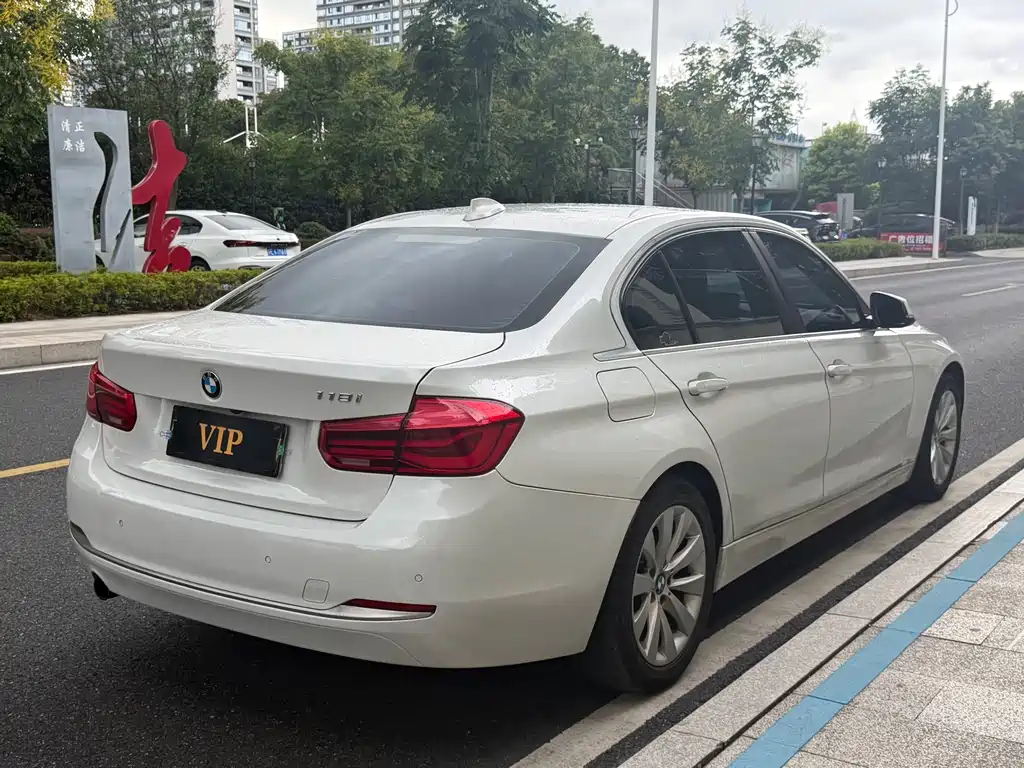 BMW 3 Series — миниатюра 5
