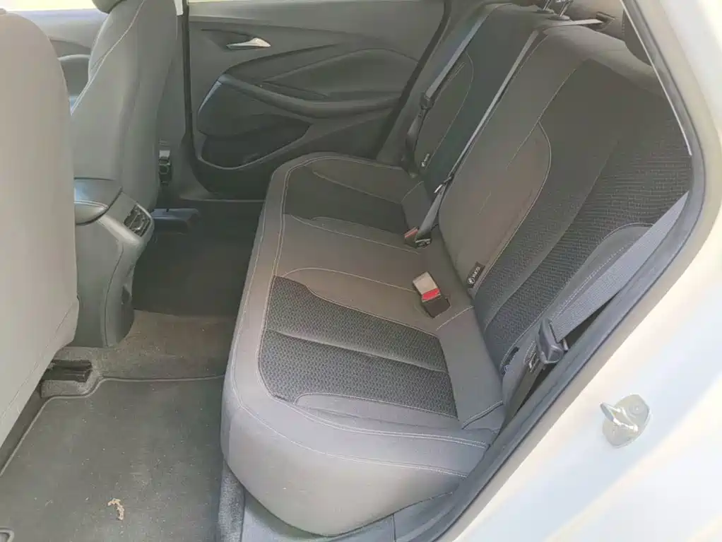 Buick Verano — миниатюра 17