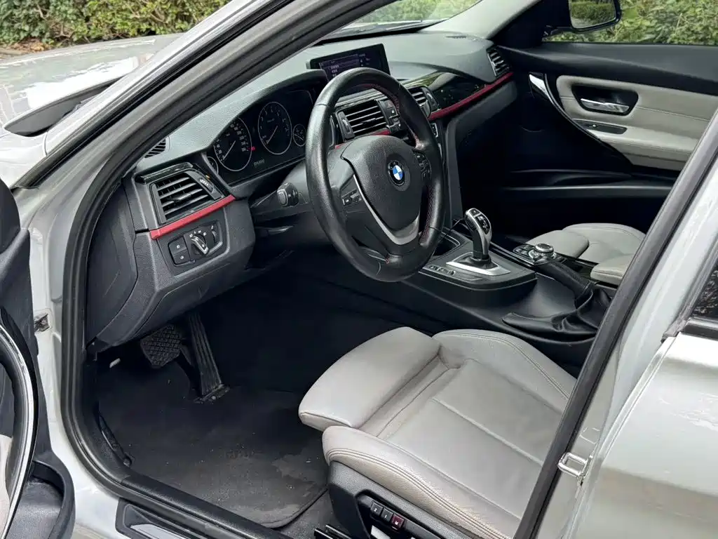 BMW 3 Series — миниатюра 4