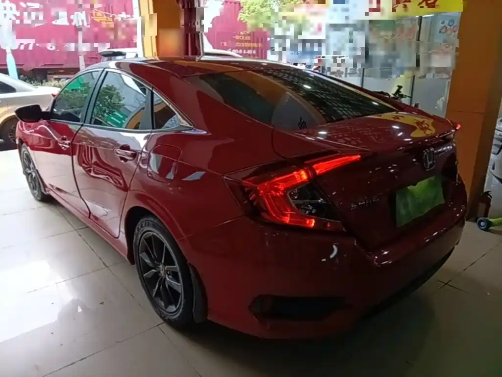 Honda Civic — миниатюра 5