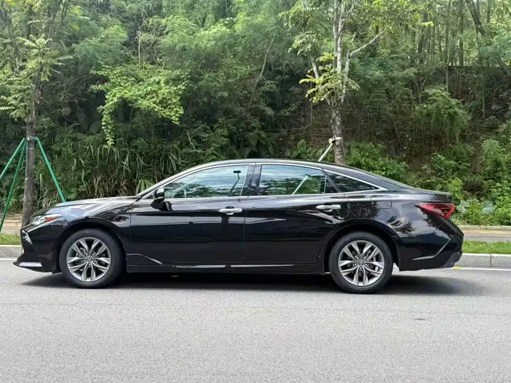 Toyota Avalon — миниатюра 9