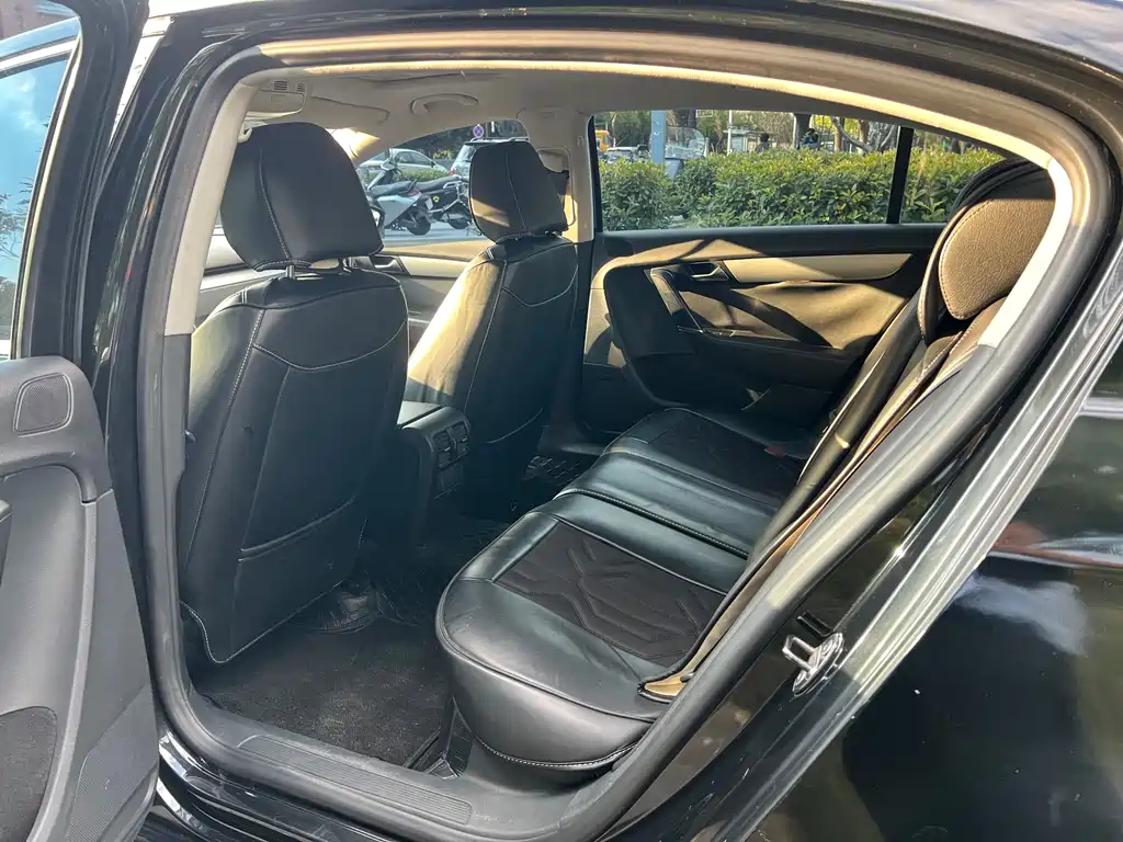 Volkswagen Magotan — миниатюра 14