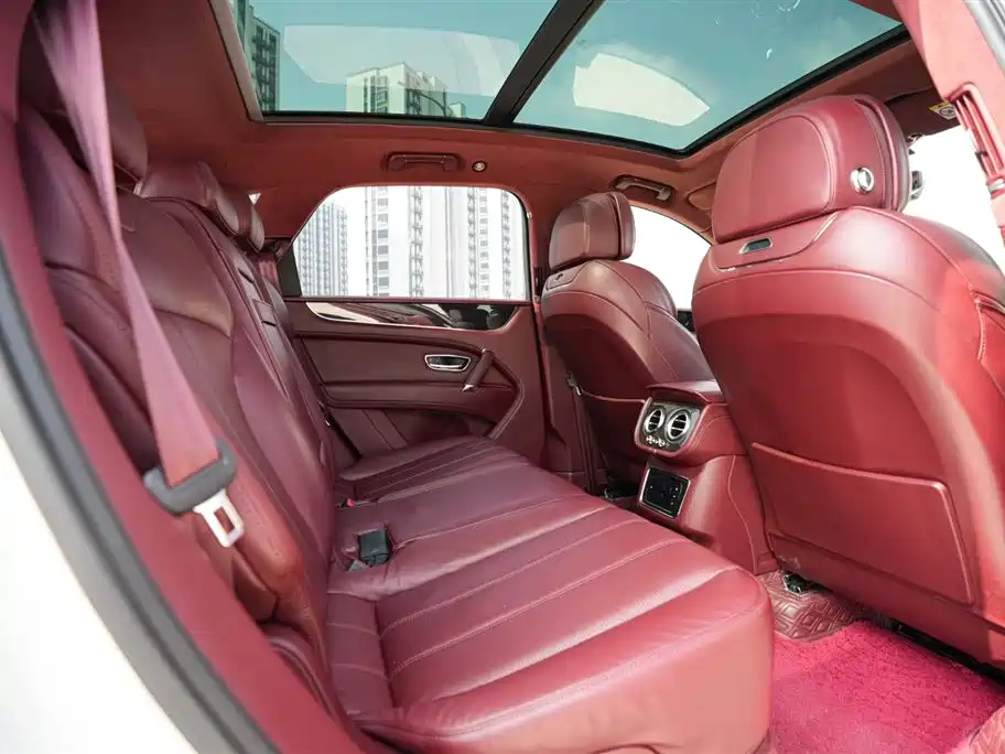 Bentley Bentayga 2018 4.0T V8