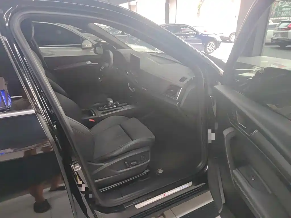 Audi Q5L Sportback — миниатюра 19