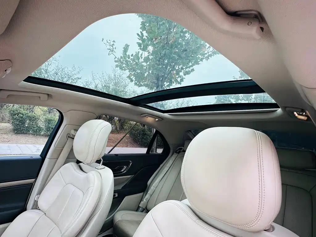 Lincoln Continental — миниатюра 17