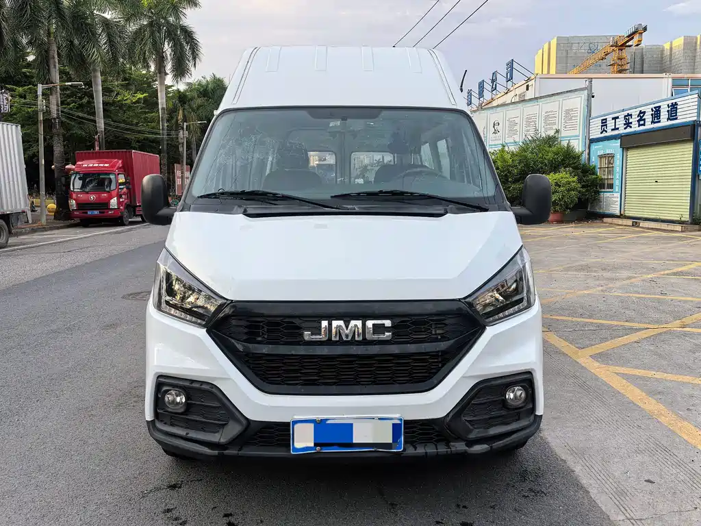 JMC Tesla — миниатюра 2