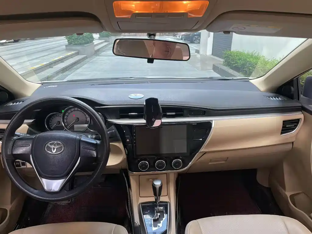 Toyota Corolla — миниатюра 8