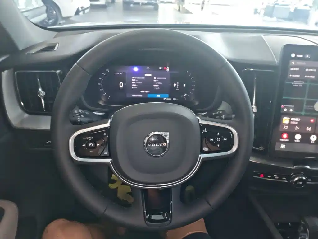 Volvo XC60 — миниатюра 11