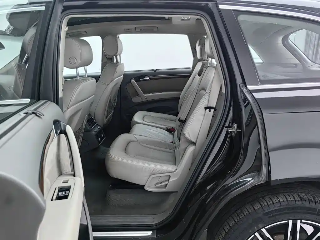 Audi Q7 — миниатюра 15