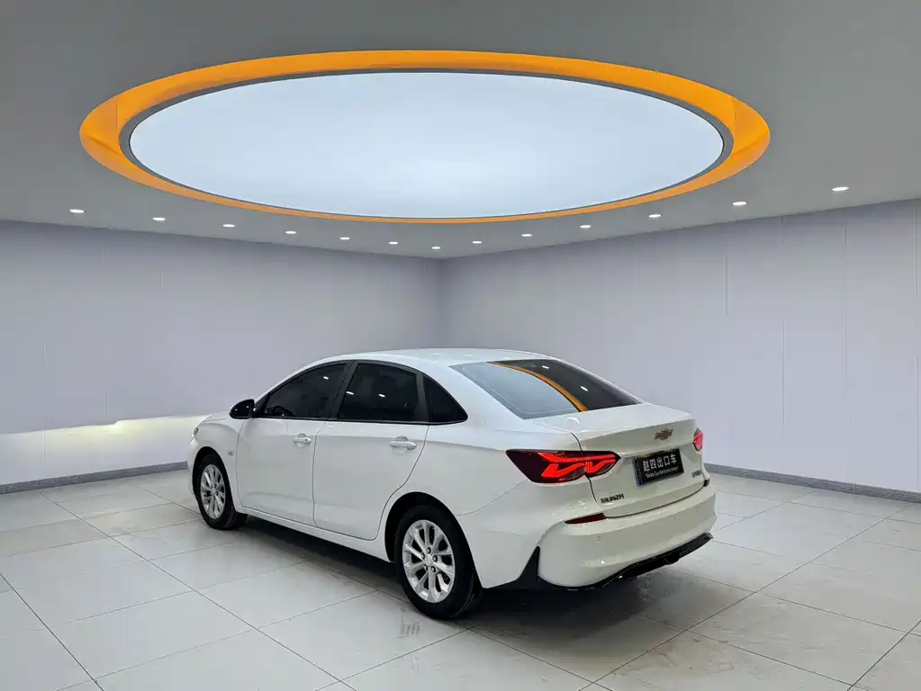 Chevrolet Monza — миниатюра 4