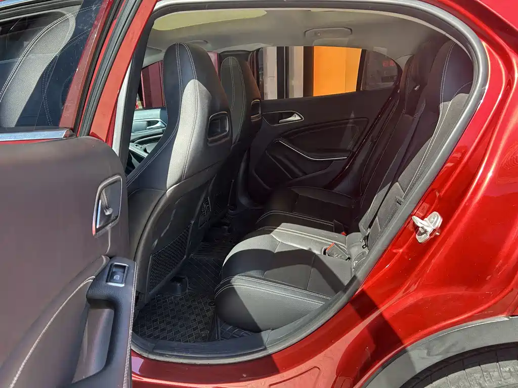 Mercedes-Benz GLA — миниатюра 6