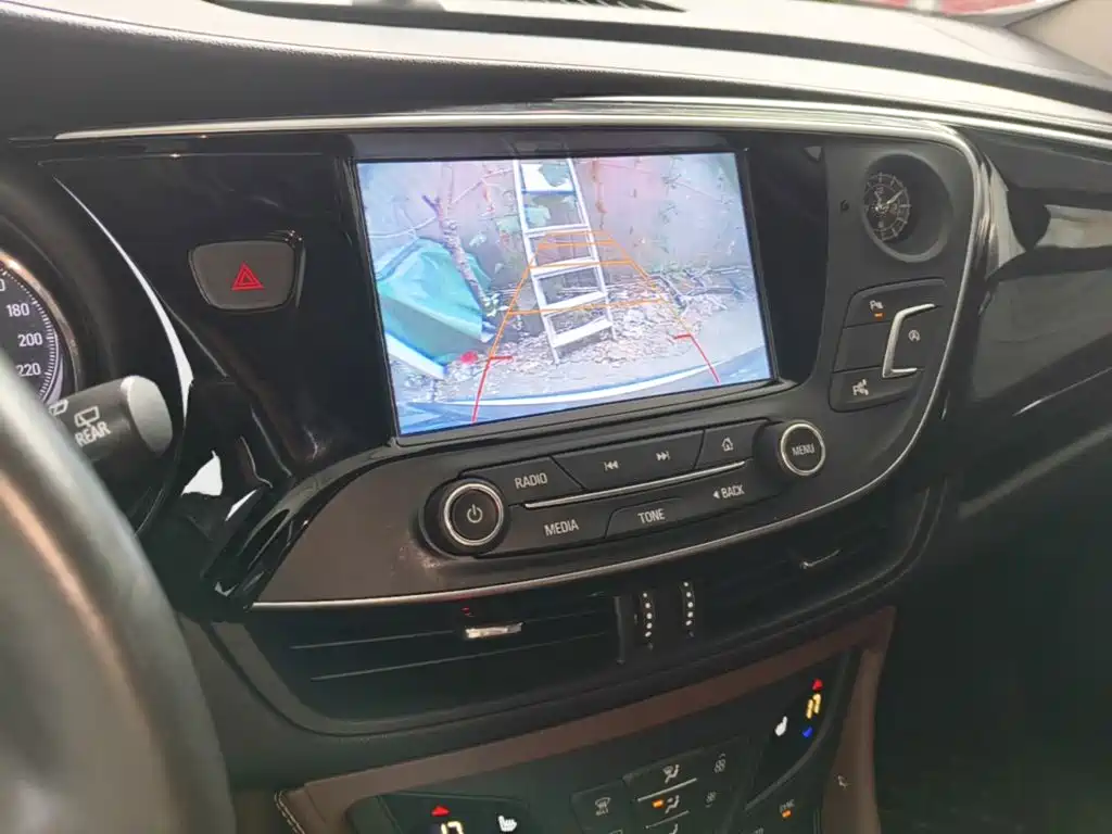 Buick Envision Plus — миниатюра 13
