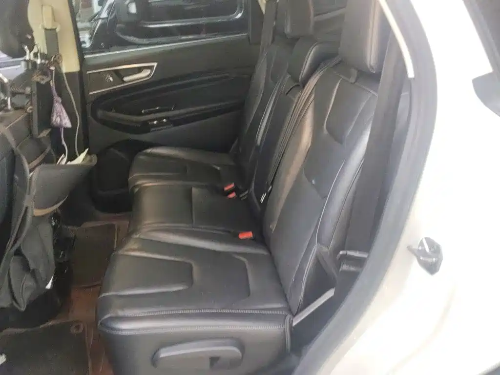 Ford Edge — миниатюра 13
