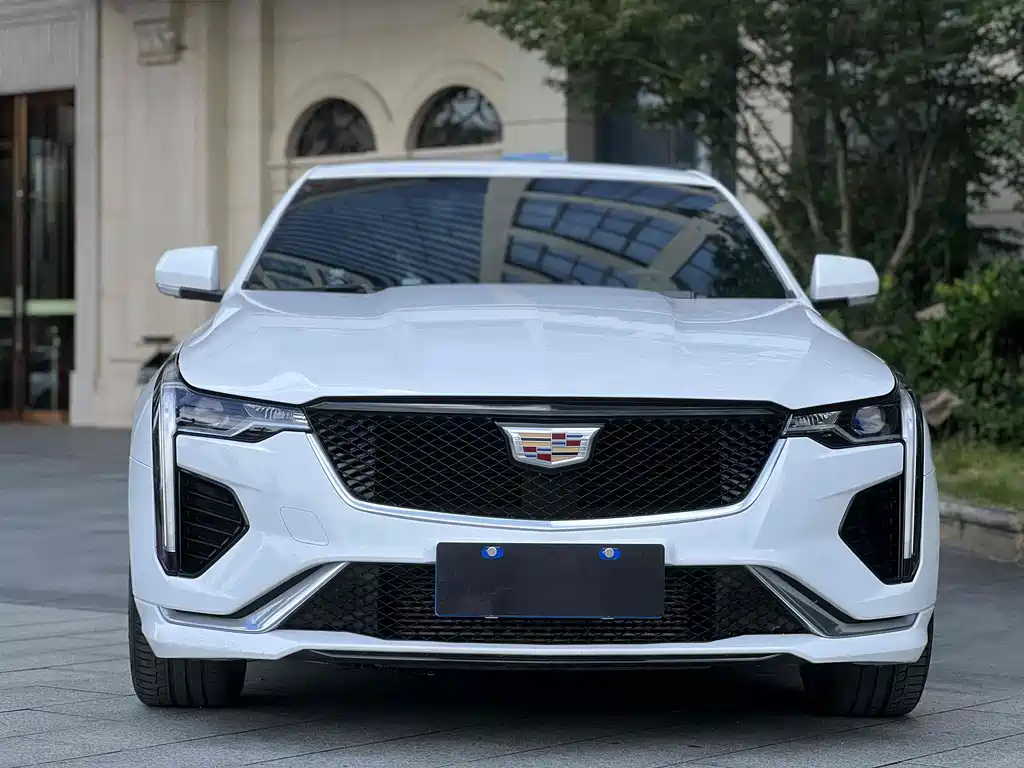 Cadillac CT4 — миниатюра 2