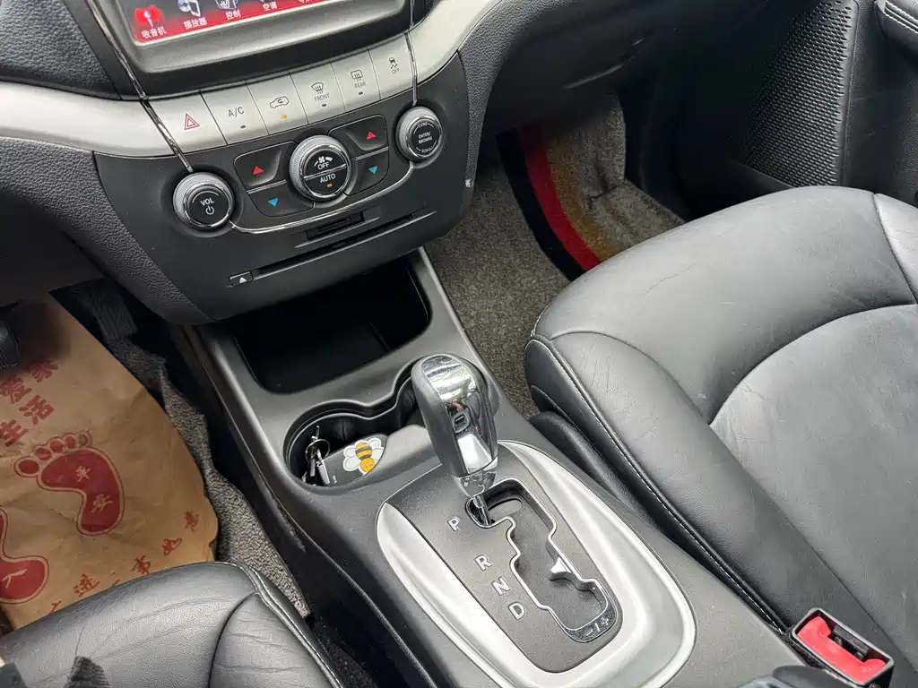 Dodge Journey — миниатюра 21
