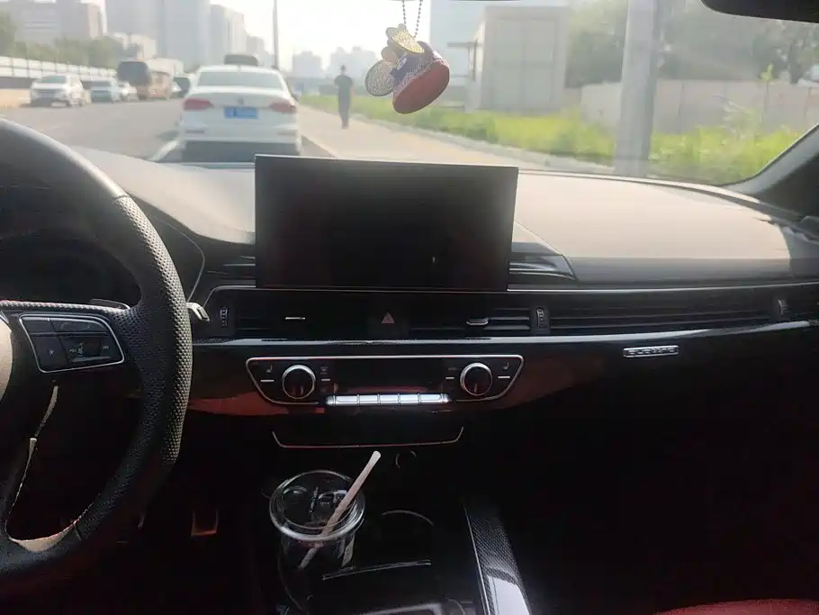 Audi S4 — миниатюра 13
