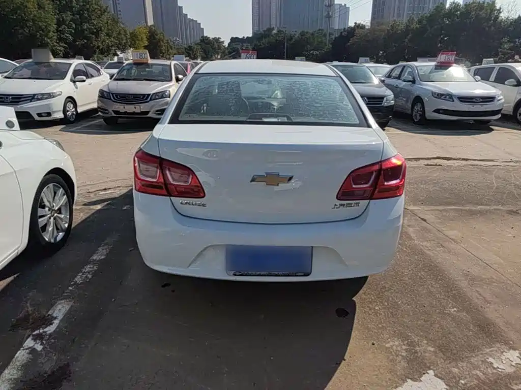 Chevrolet Cruze — миниатюра 5