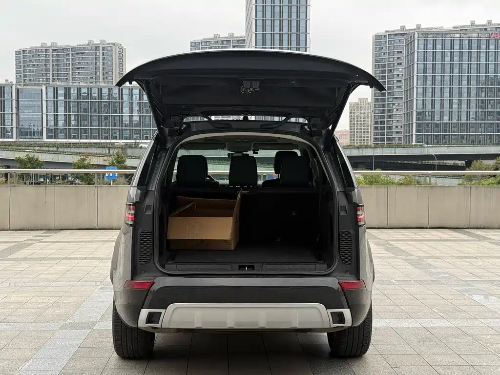 Land Rover Discovery 2020 2.0T 30