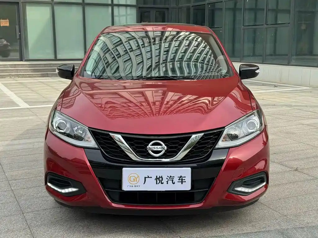 Nissan Tiida — миниатюра 2