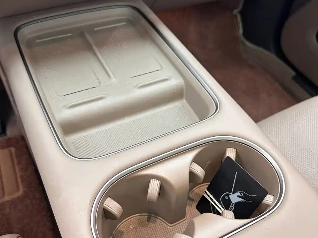 Li Auto Идеальный i6 — миниатюра 16