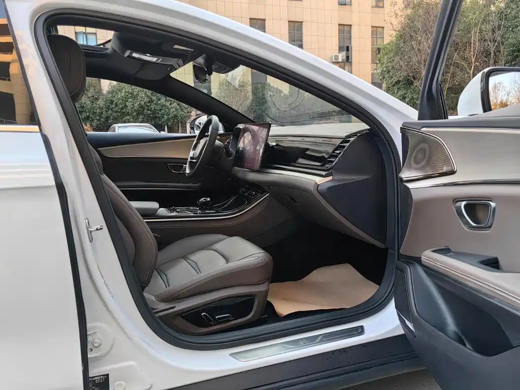 BYD Han — миниатюра 7