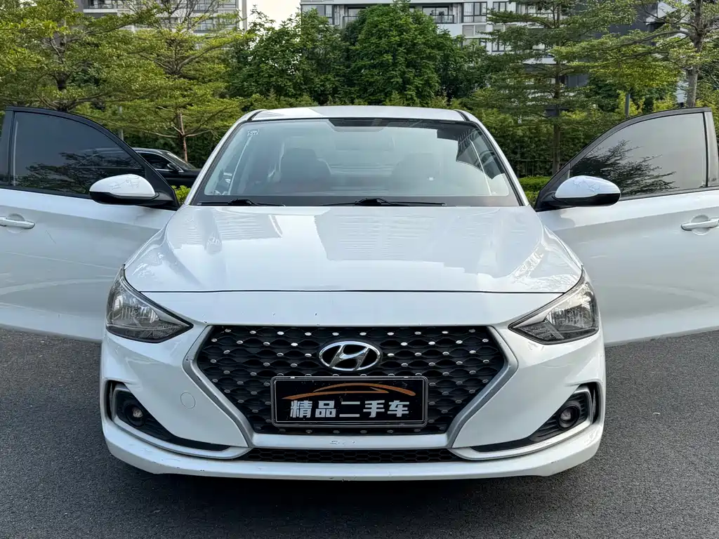 Hyundai Elantra — миниатюра 3