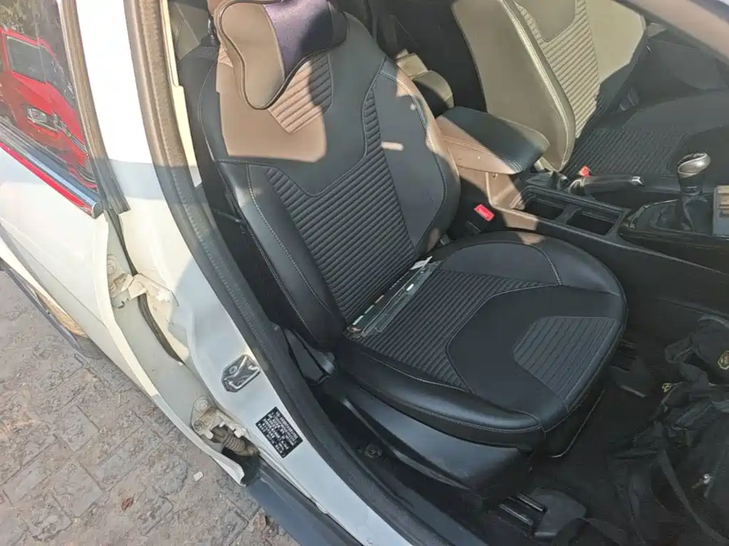 Ford Focus — миниатюра 25