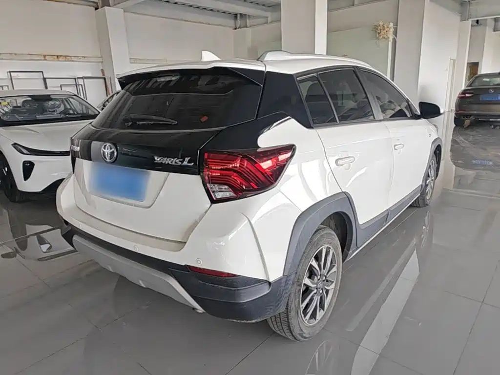 Toyota Yaris L — миниатюра 7